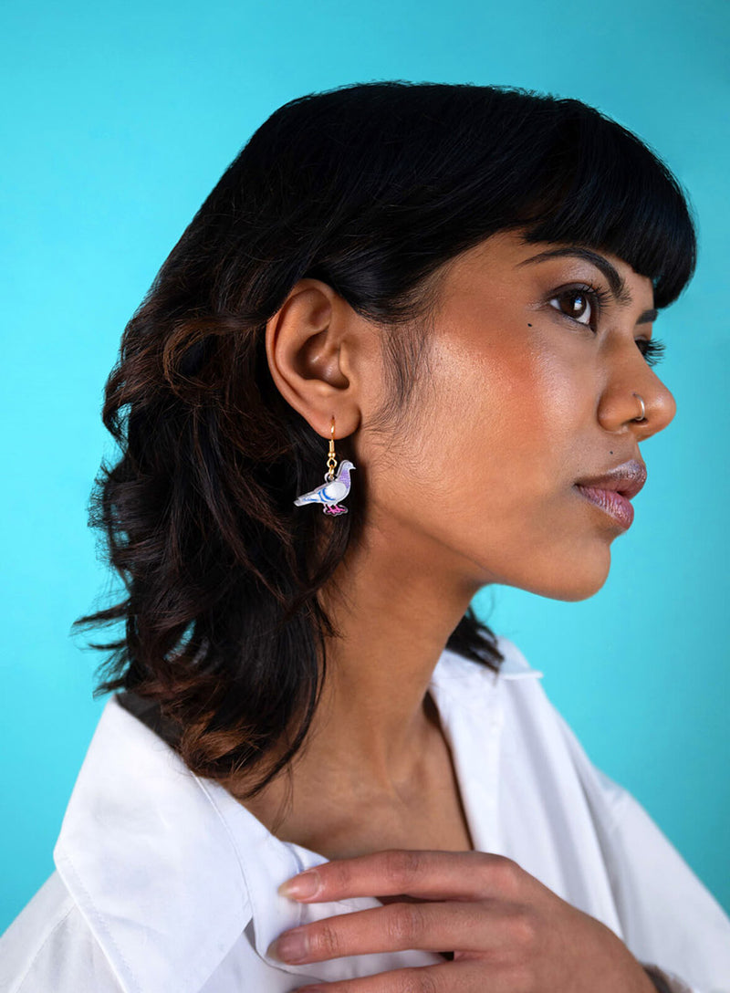 Pigeon Earrings Model Gold