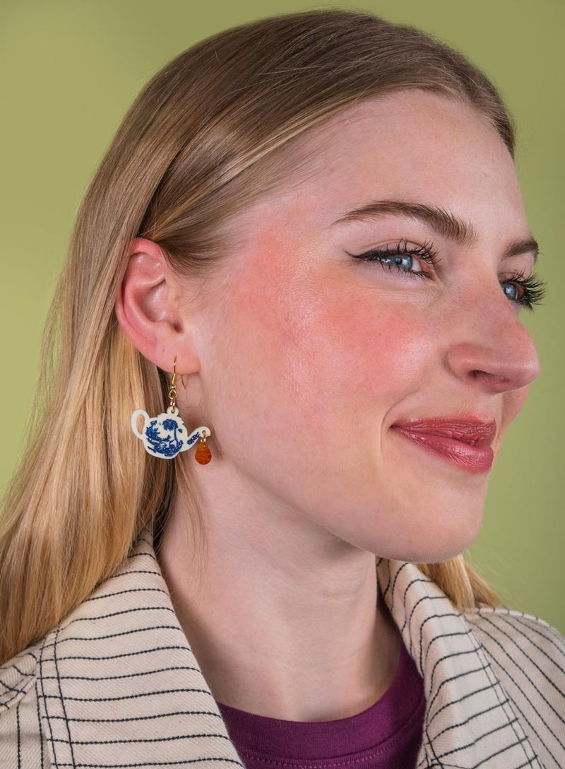Vintage Teapot Earrings Cream