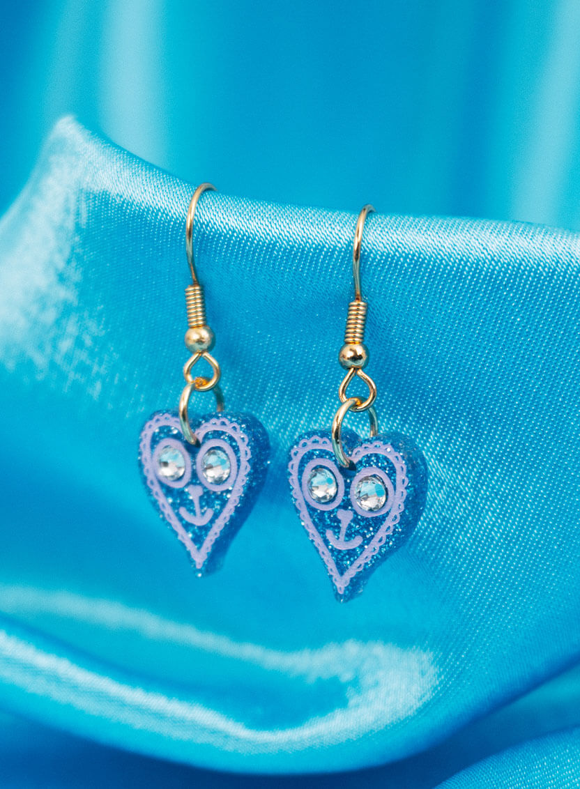 AM1 Heart Earrings