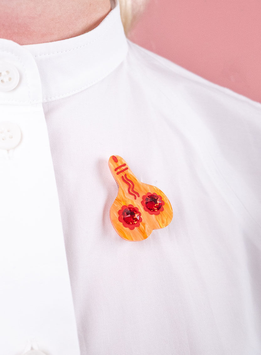AM1 Saddle Brooch