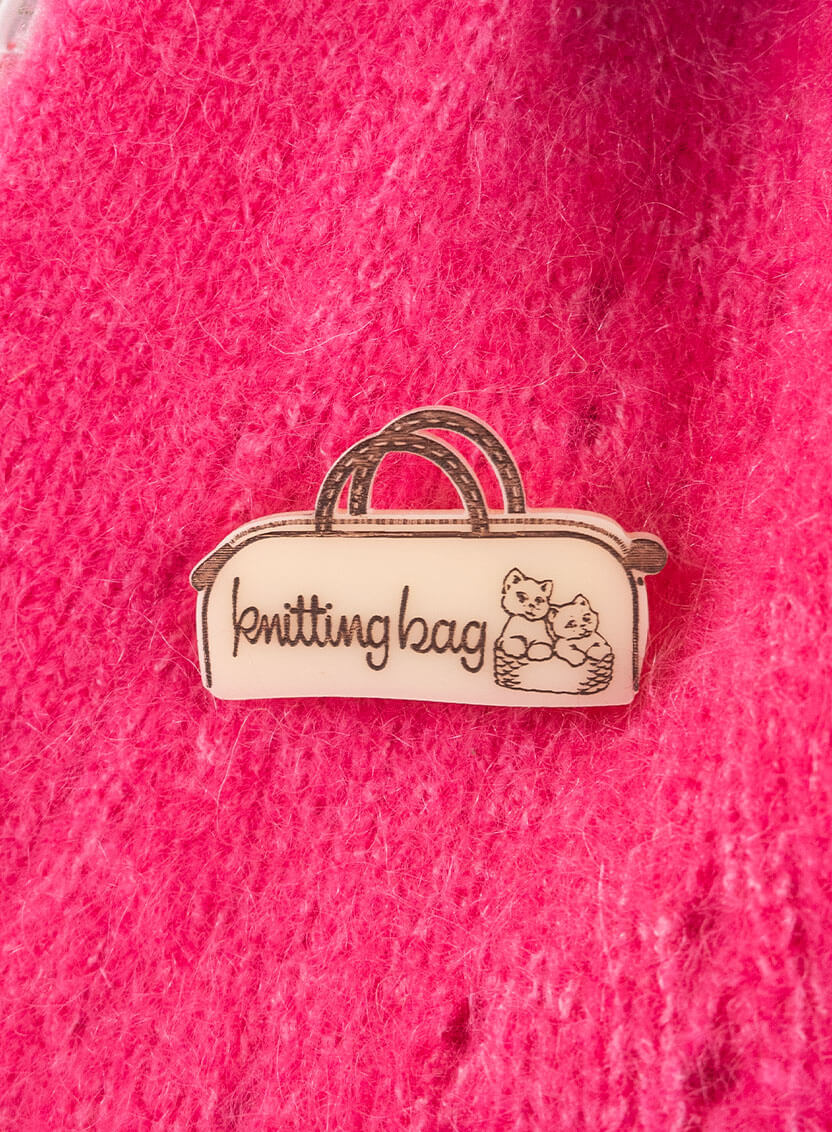Knitting Bag Brooch with Kittens etched on the side