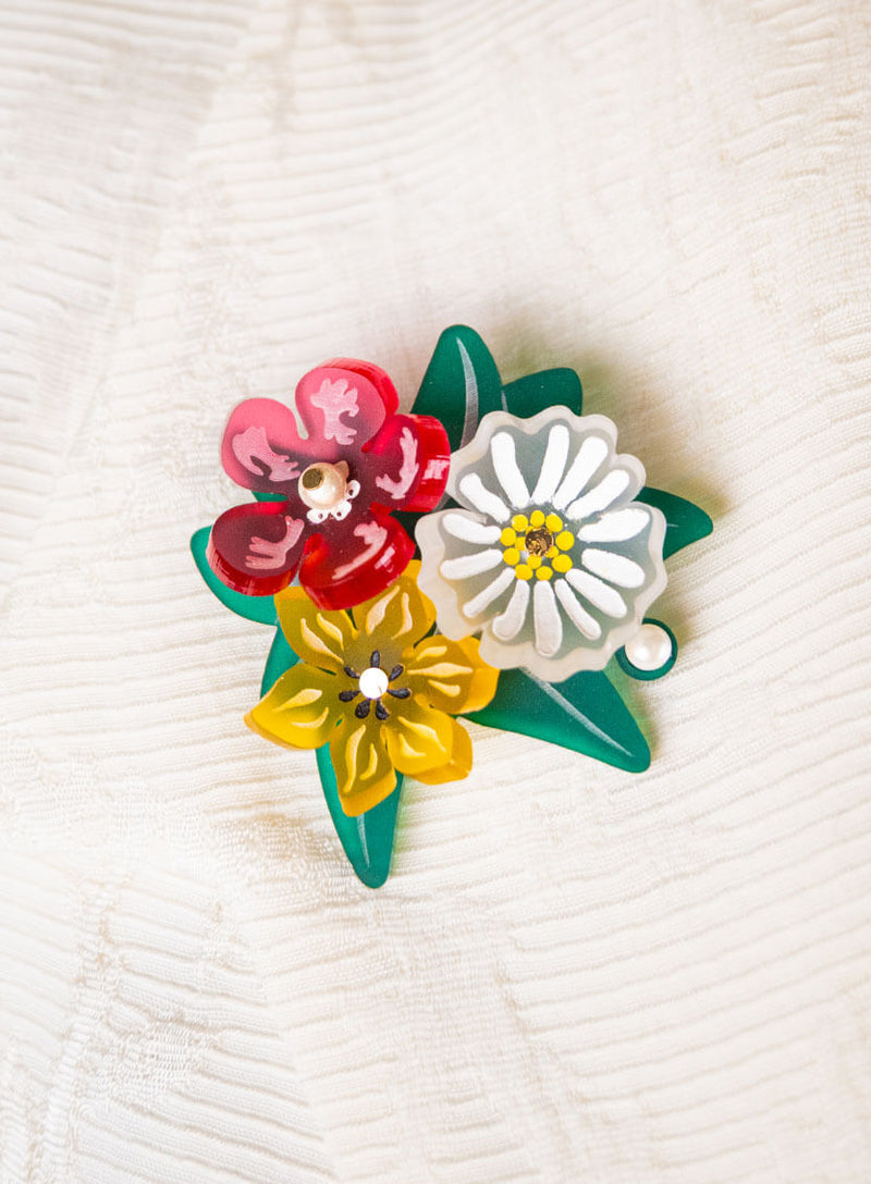 Primavera Flowers Brooch Closeup