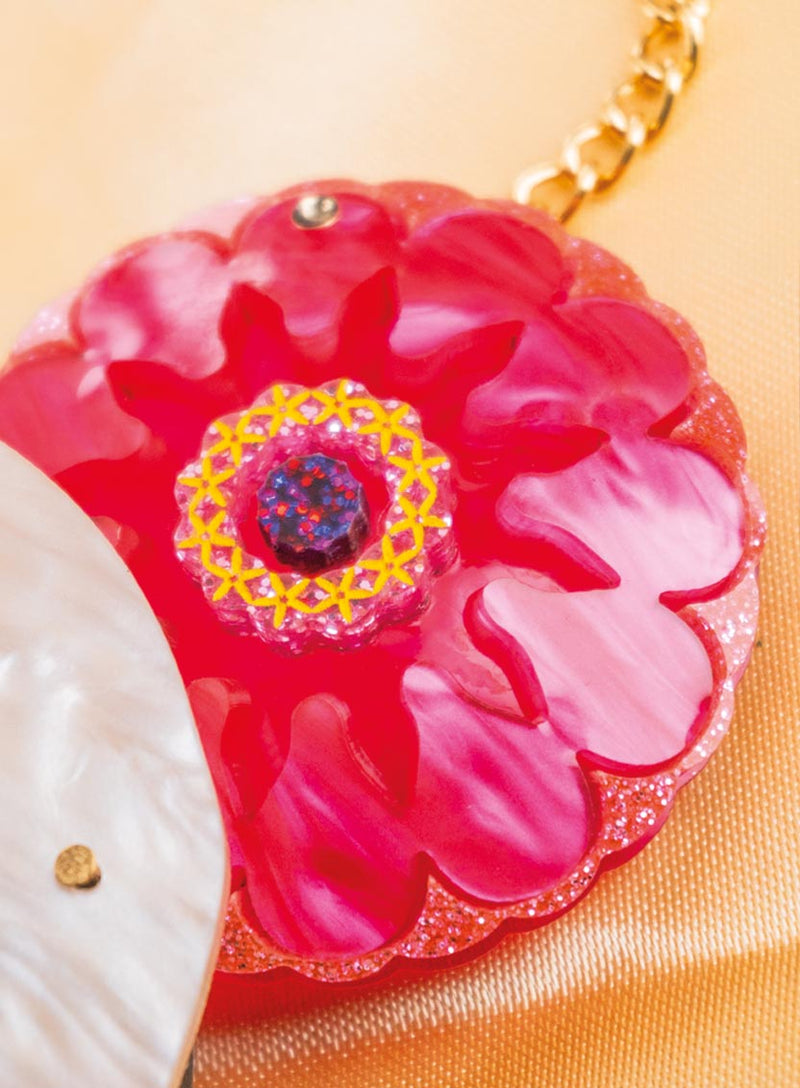 Vanitas Skulls Necklace Flatlay