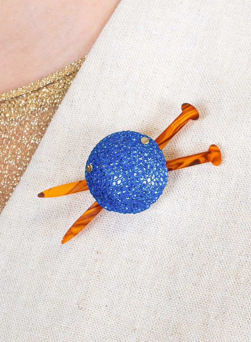 Ball of Wool Brooch - Blue