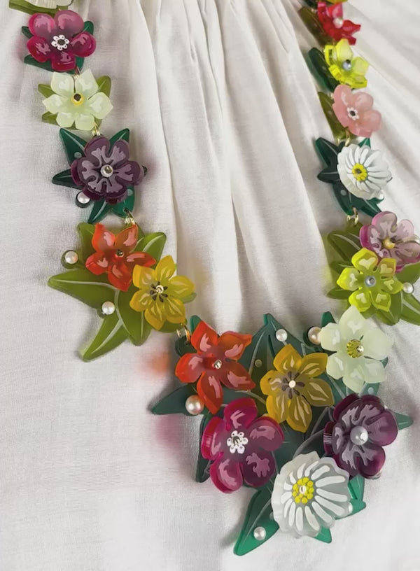 Primavera Flowers Statement Necklace Video