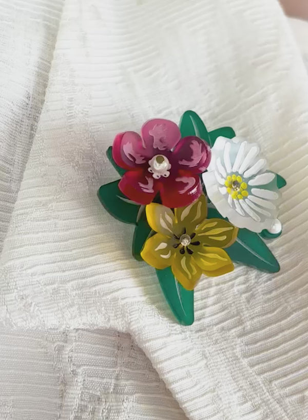 Primavera Flowers Brooch Video