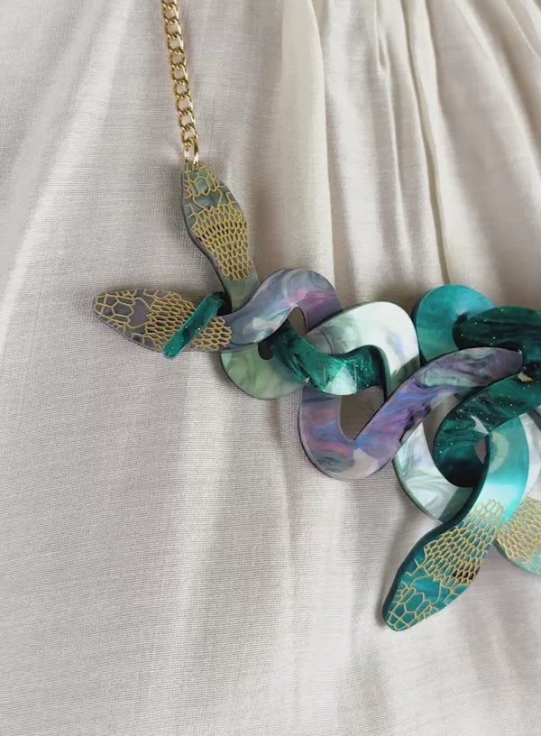 Medusa Snakes Necklace Video