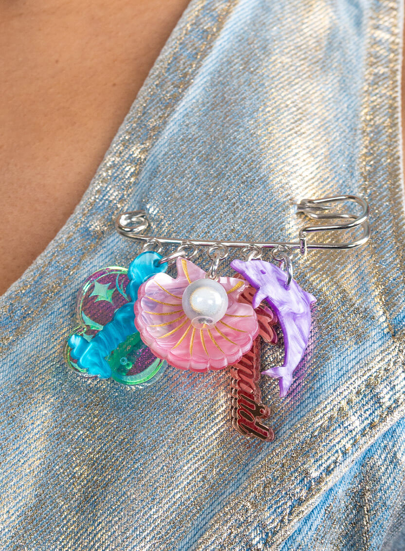 Seaside Charm Kilt Pin